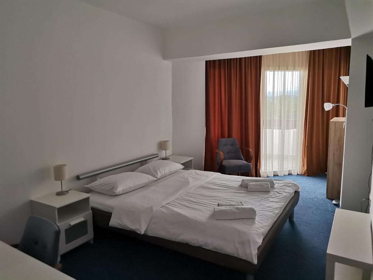 Plaza Hotel Varvarin Kültér fotó
