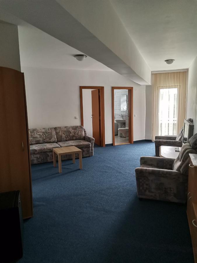 Plaza Hotel Varvarin Kültér fotó