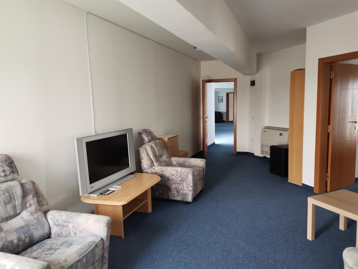 Plaza Hotel Varvarin Kültér fotó