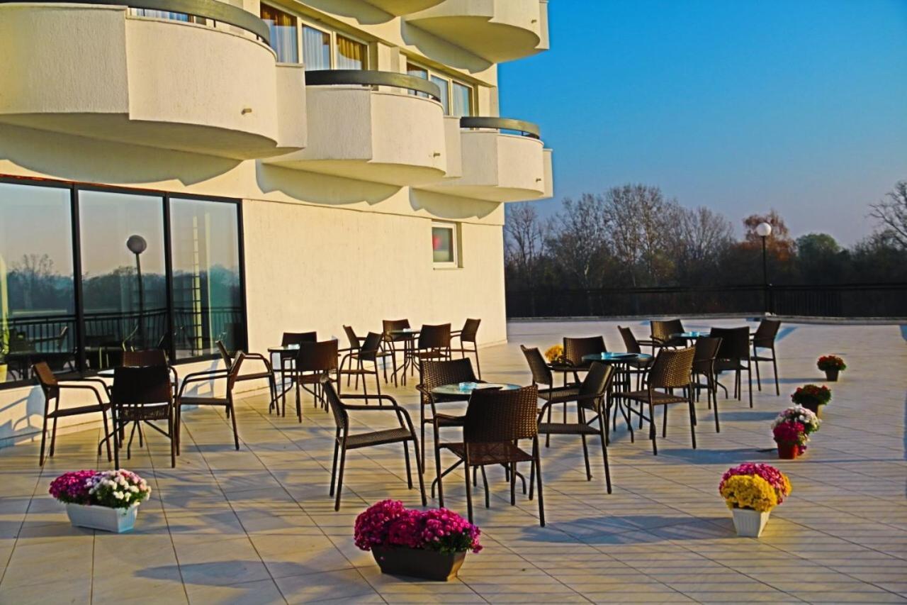 Plaza Hotel Varvarin Kültér fotó