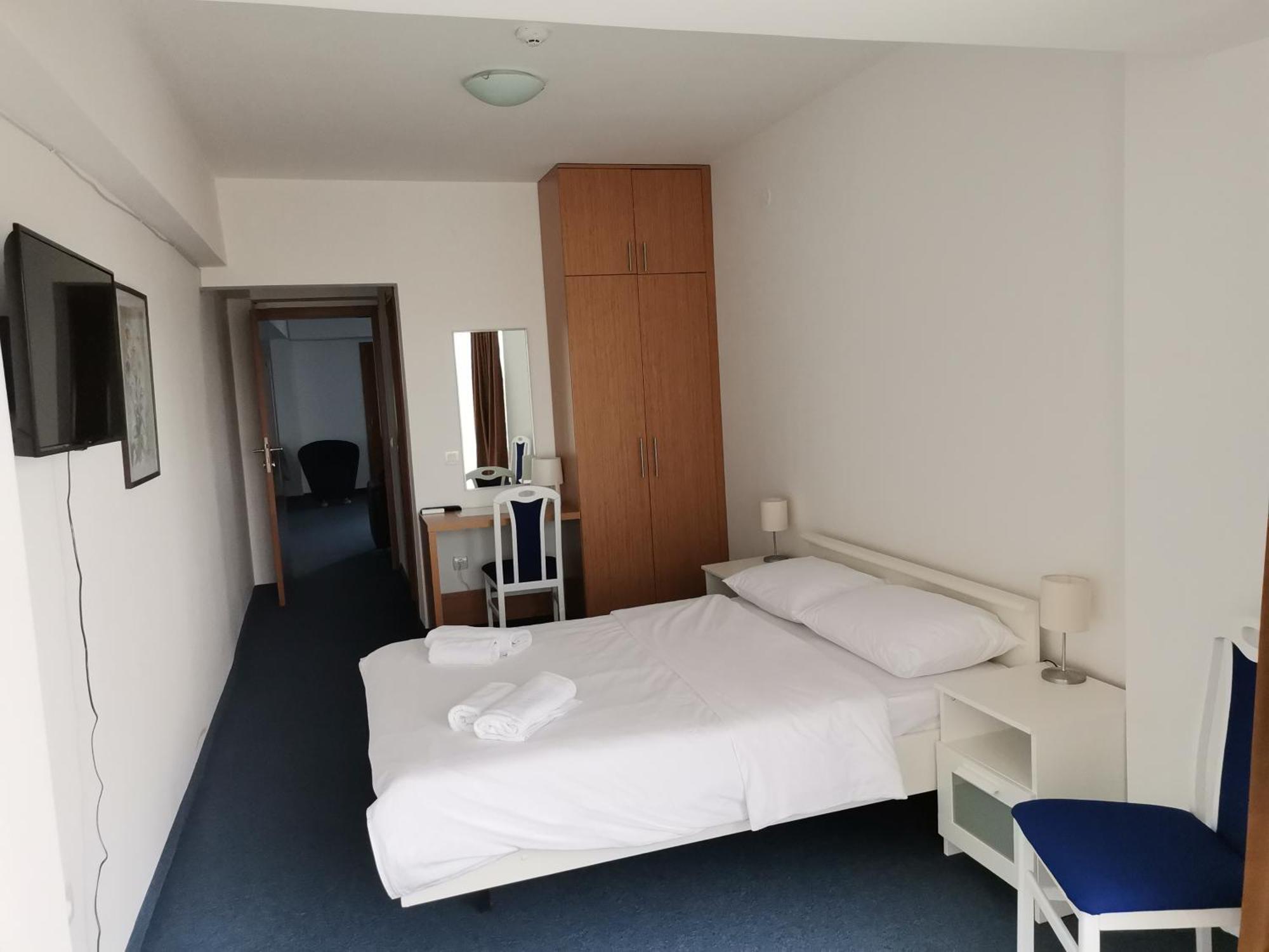Plaza Hotel Varvarin Kültér fotó